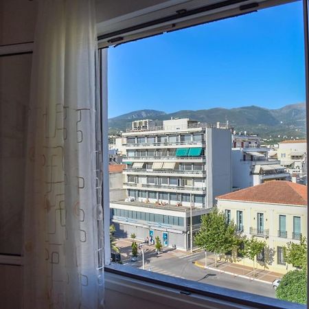 Cozy Flat On The Main Square, 10Min To The Sea Villa Kalamata Luaran gambar