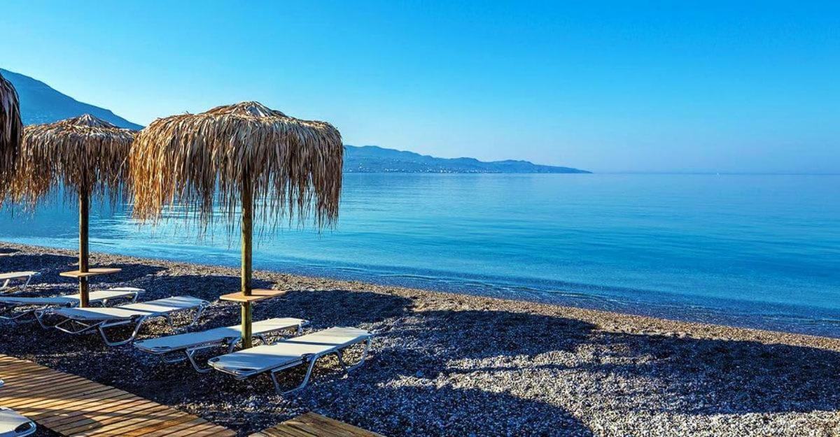 Cozy Flat On The Main Square, 10Min To The Sea Villa Kalamata Luaran gambar