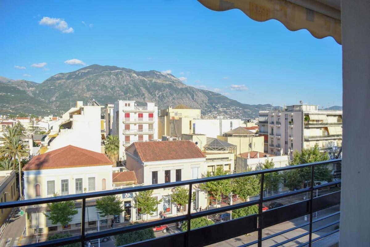 Cozy Flat On The Main Square, 10Min To The Sea Villa Kalamata Luaran gambar